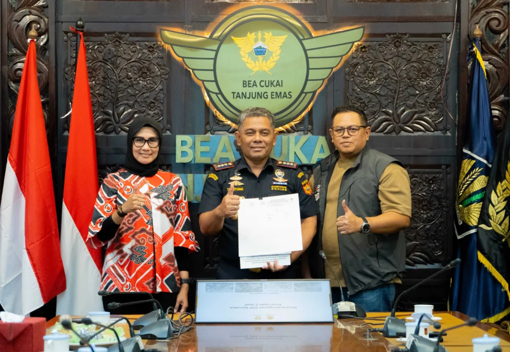 TransTRACK Resmi Menandatangani SOP Bersama DJBC – KPPBC Tanjung Emas untuk Memperkuat Sistem E-Seal Nasional dan Mendukung Digitalisasi Logistik serta Transparansi Pengawasan Impor/Ekspor